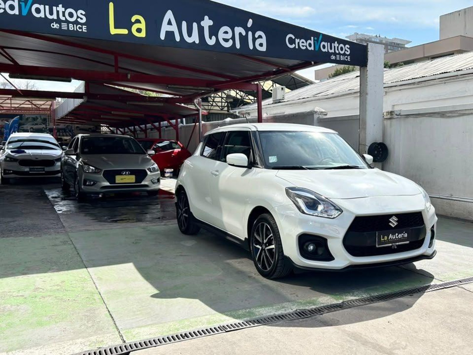 Suzuki SWIFT 2023 - Foto 2 de 20