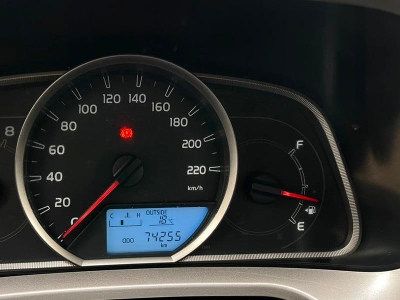 Toyota RAV4 2015 - Imagen 8 de 18