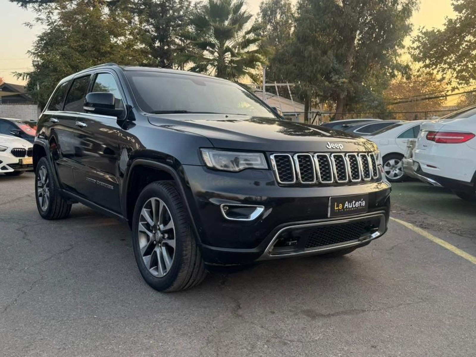 Jeep GRAND CHEROKEE 2019 - Foto 2 de 20
