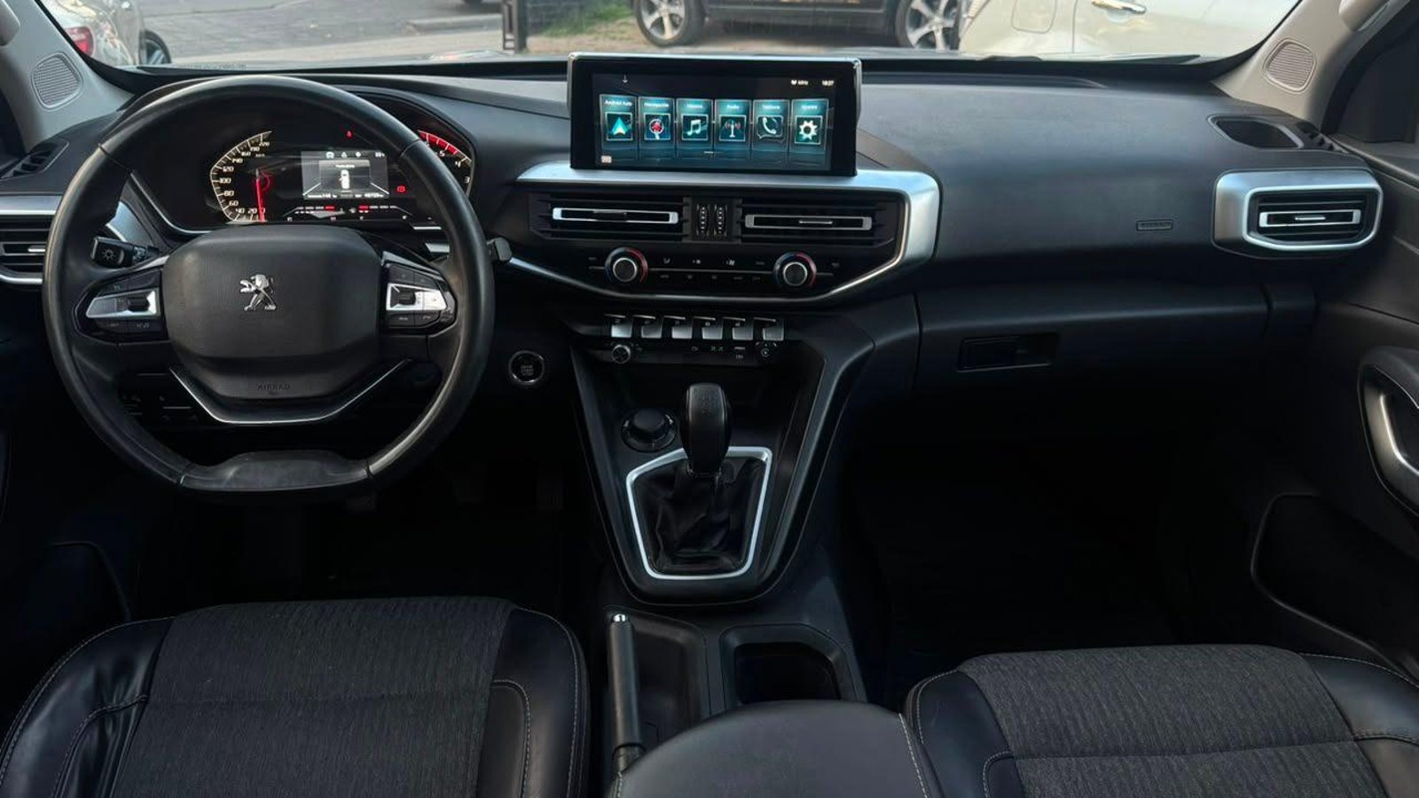 Peugeot Landtrek 2023 - Imagen 6 de 19