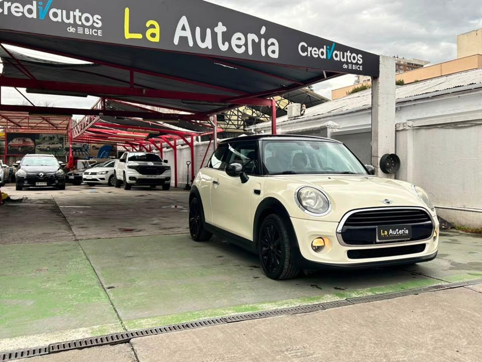 Mini F56 Cooper 2016 - Foto 2 de 20