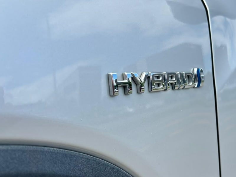 Toyota COROLLA CROSS 2023 - Imagen 6 de 20