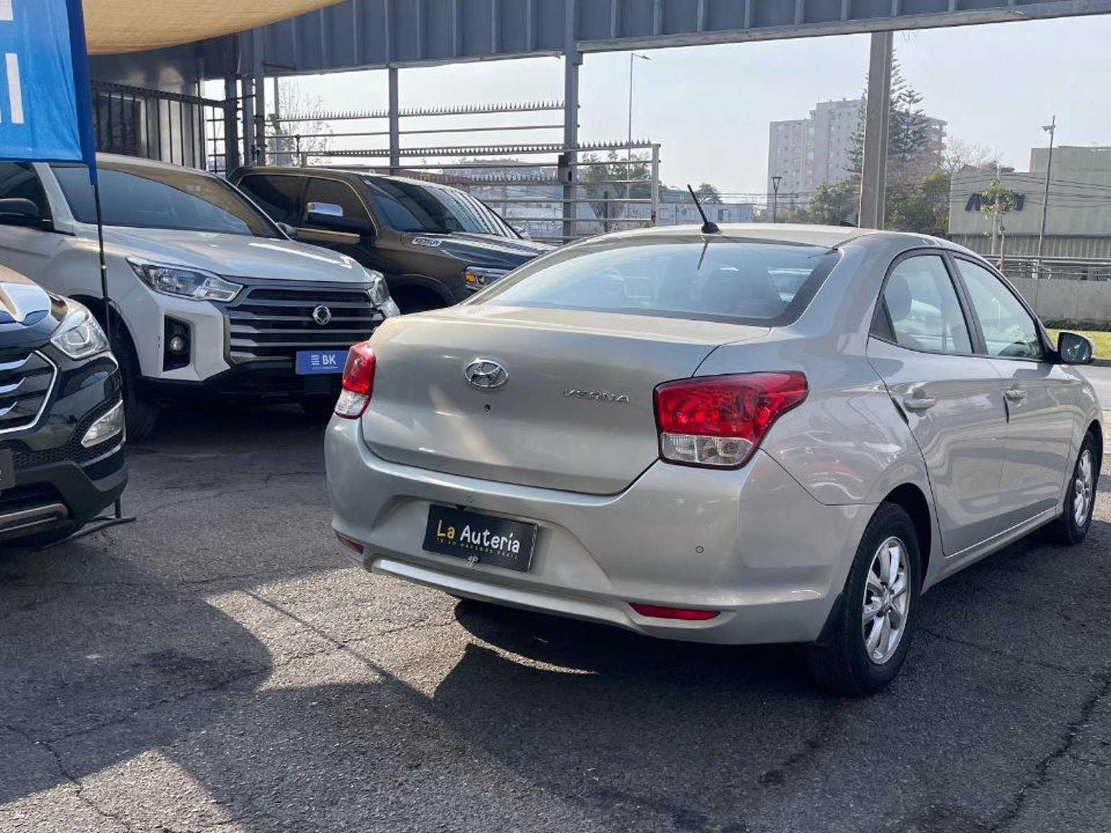 Hyundai VERNA 2020 - Foto 3 de 13