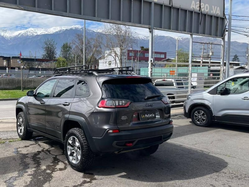 Jeep CHEROKEE 2019 - Imagen 4 de 18