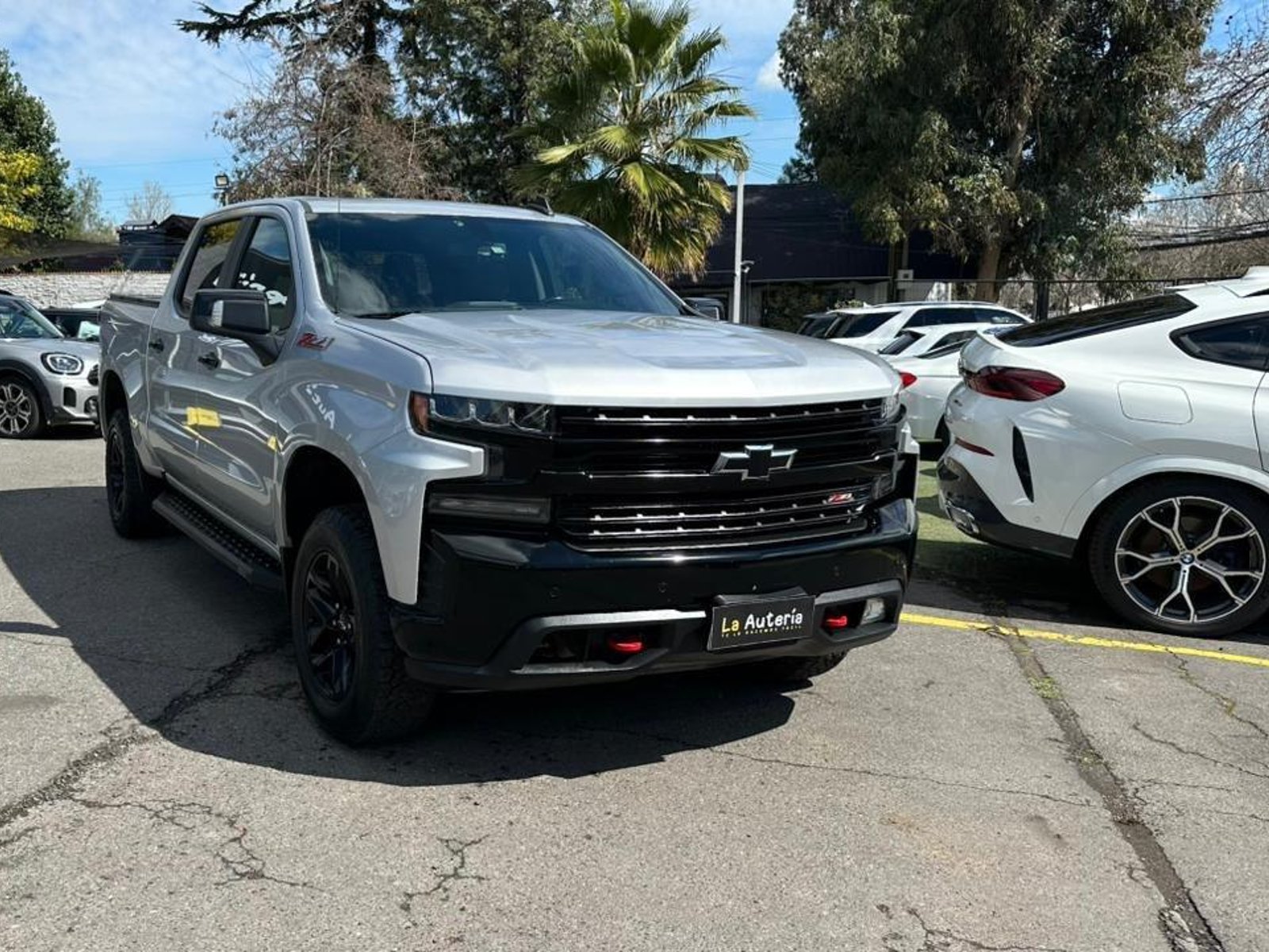 Chevrolet SILVERADO 5.3L DOBLE CAB 4P AT 2021 - Foto 2 de 20