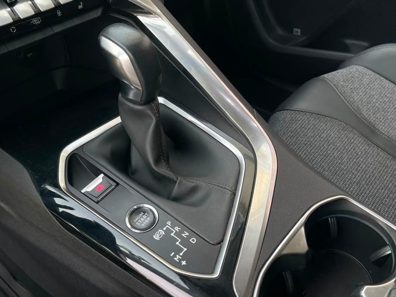 Peugeot 5008 2021 - Imagen 12 de 17