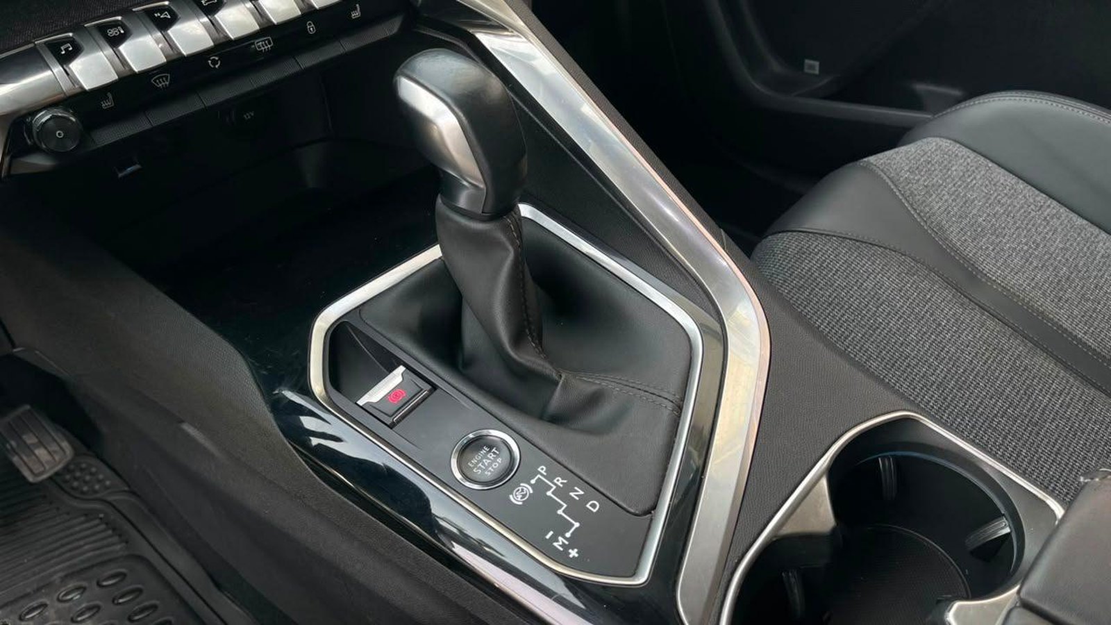 Peugeot 5008 2021 - Imagen 12 de 17