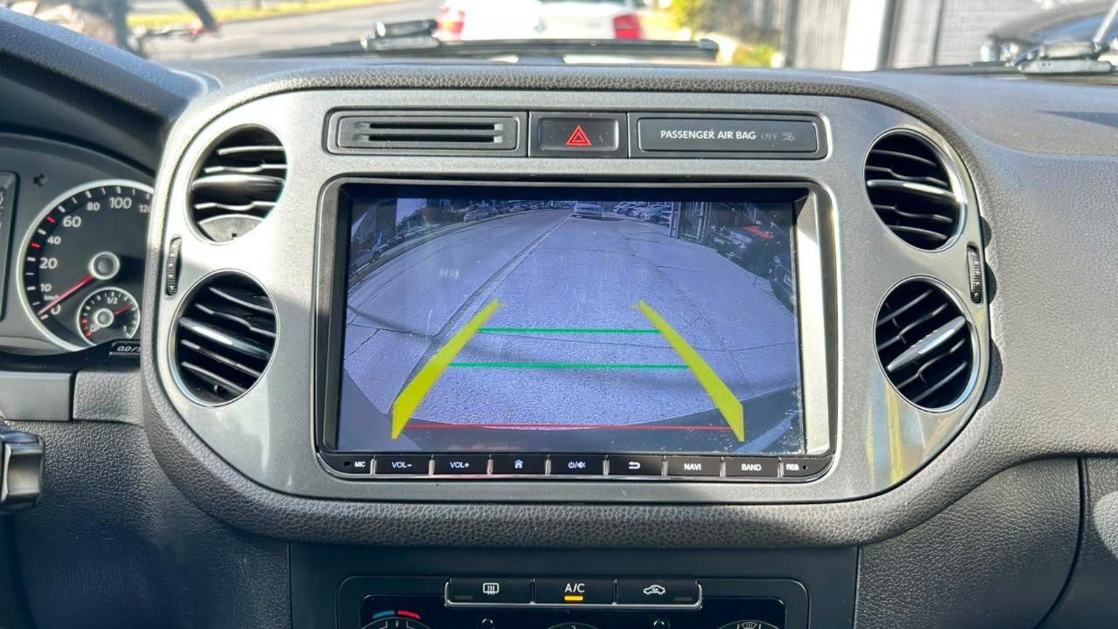 Volkswagen Tiguan 2015 - Imagen 13 de 20