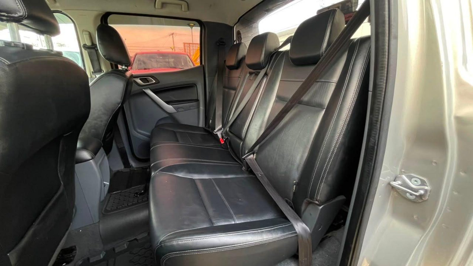 Ford RANGER DCAB LTD 4X4 3.2 2020 - Imagen 6 de 14