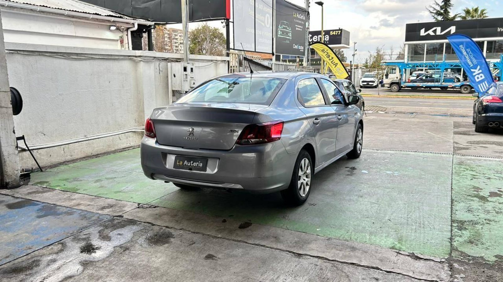 Peugeot 301 VTI 2018 - Imagen 3 de 18