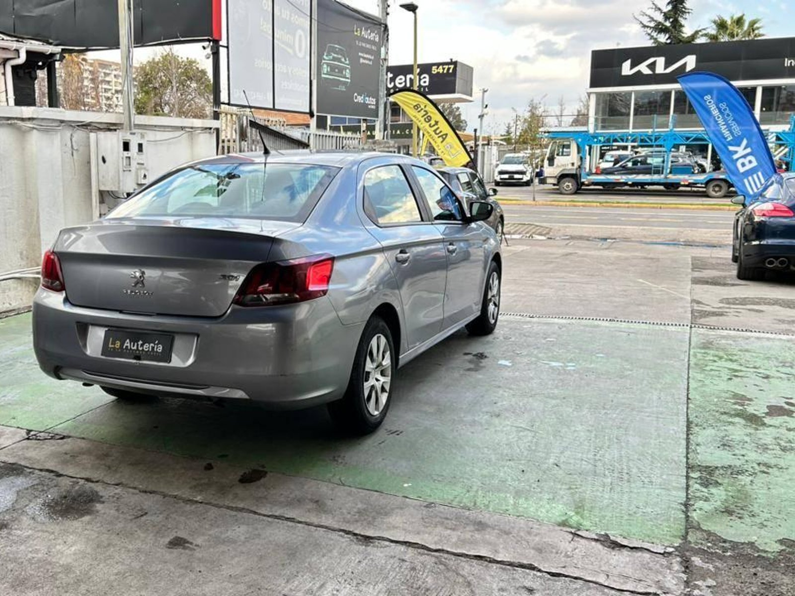 Peugeot 301 VTI 2018 - Foto 3 de 18