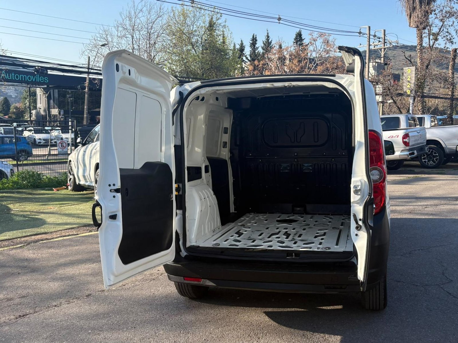 RAM VAN 1000 CARGO 2022 - Foto 5 de 17