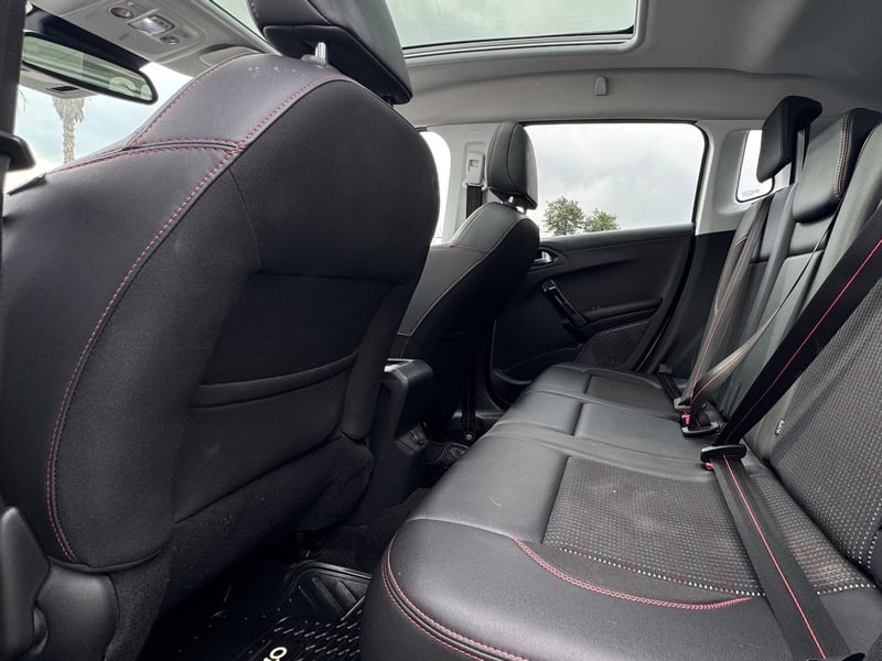 Peugeot 2008 2018 - Imagen 8 de 20