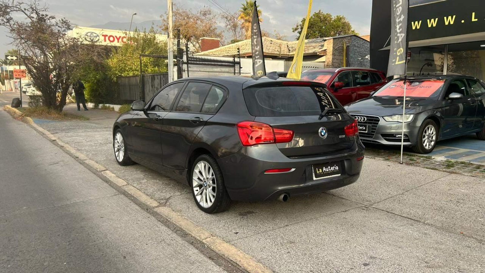 BMW 118I 2018 - Imagen 4 de 20