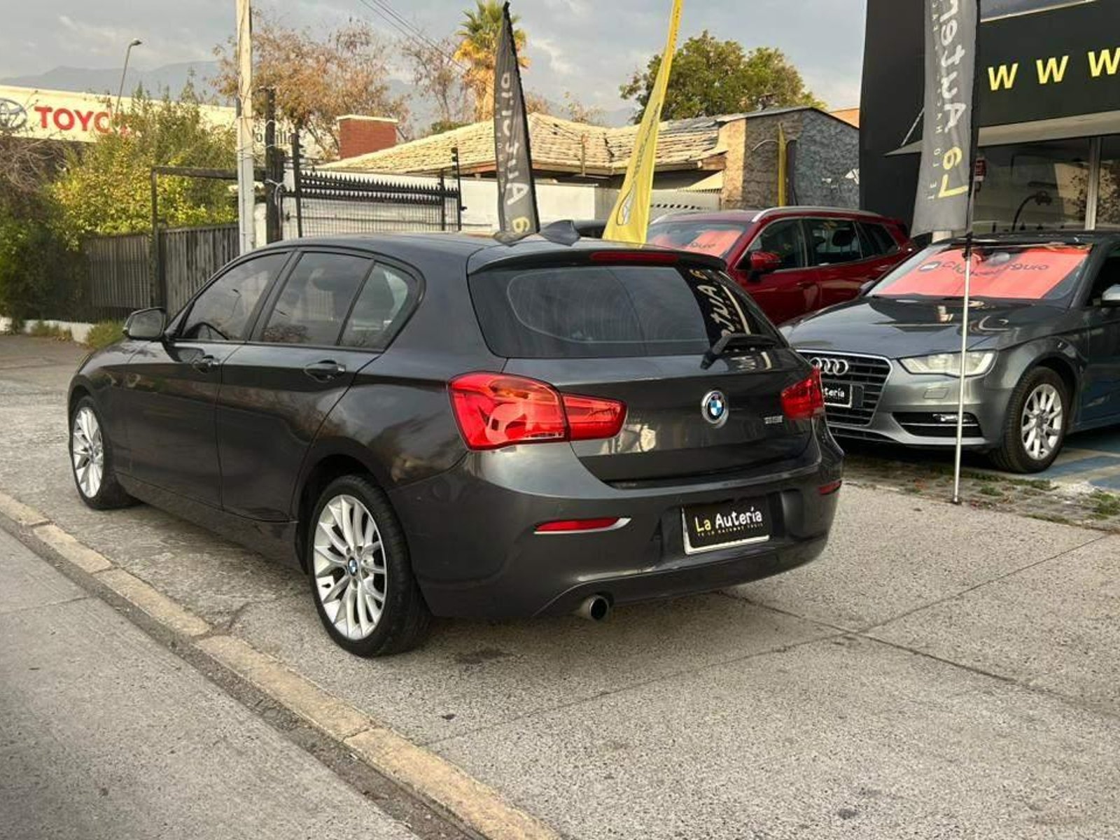 BMW 118I 2018 - Foto 4 de 20