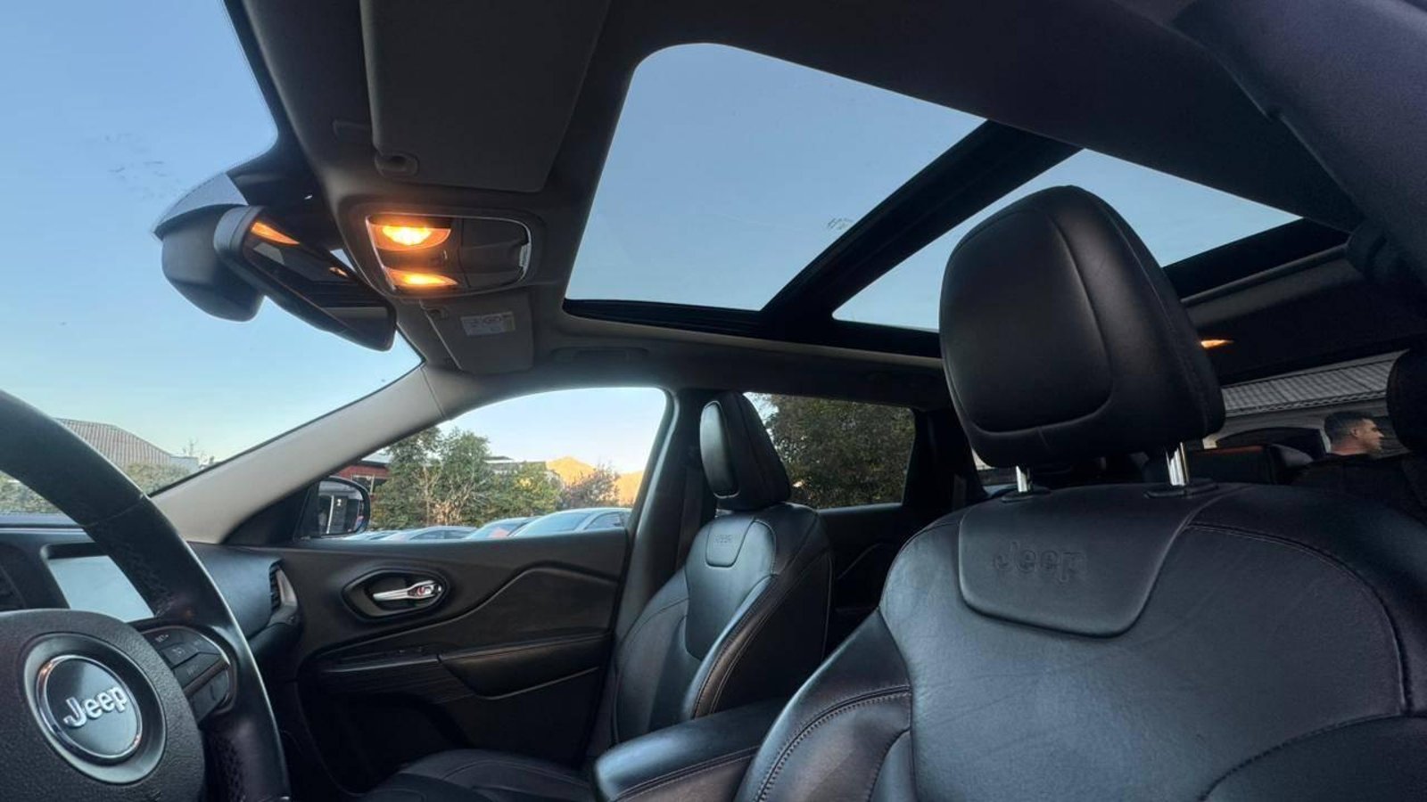 Jeep Cherokee 2016 - Imagen 10 de 18
