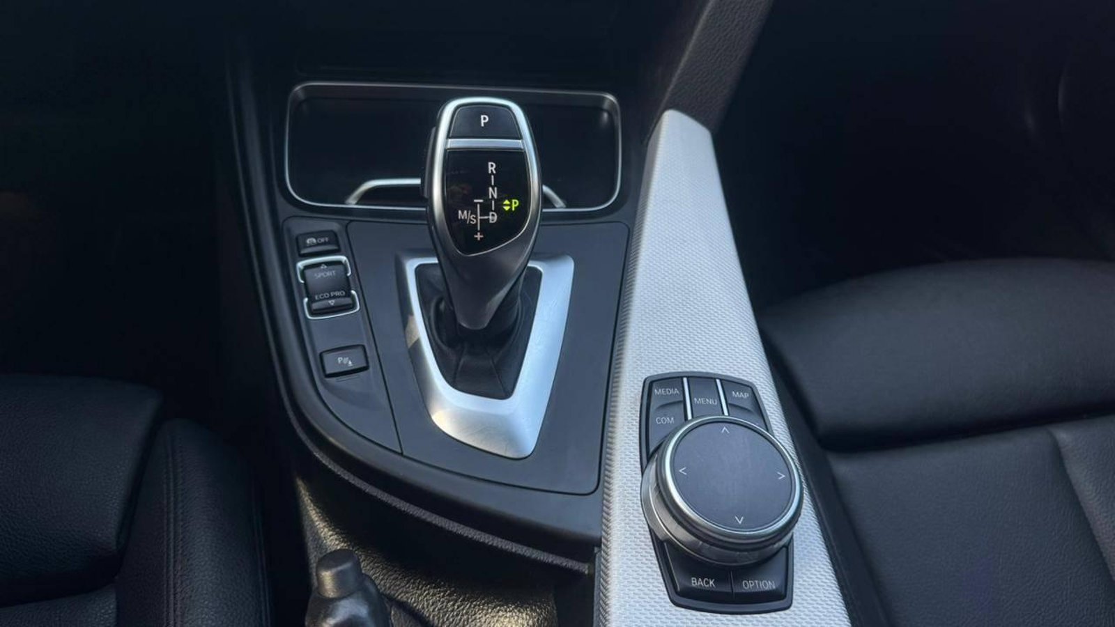 BMW 330i 2019 - Imagen 13 de 20
