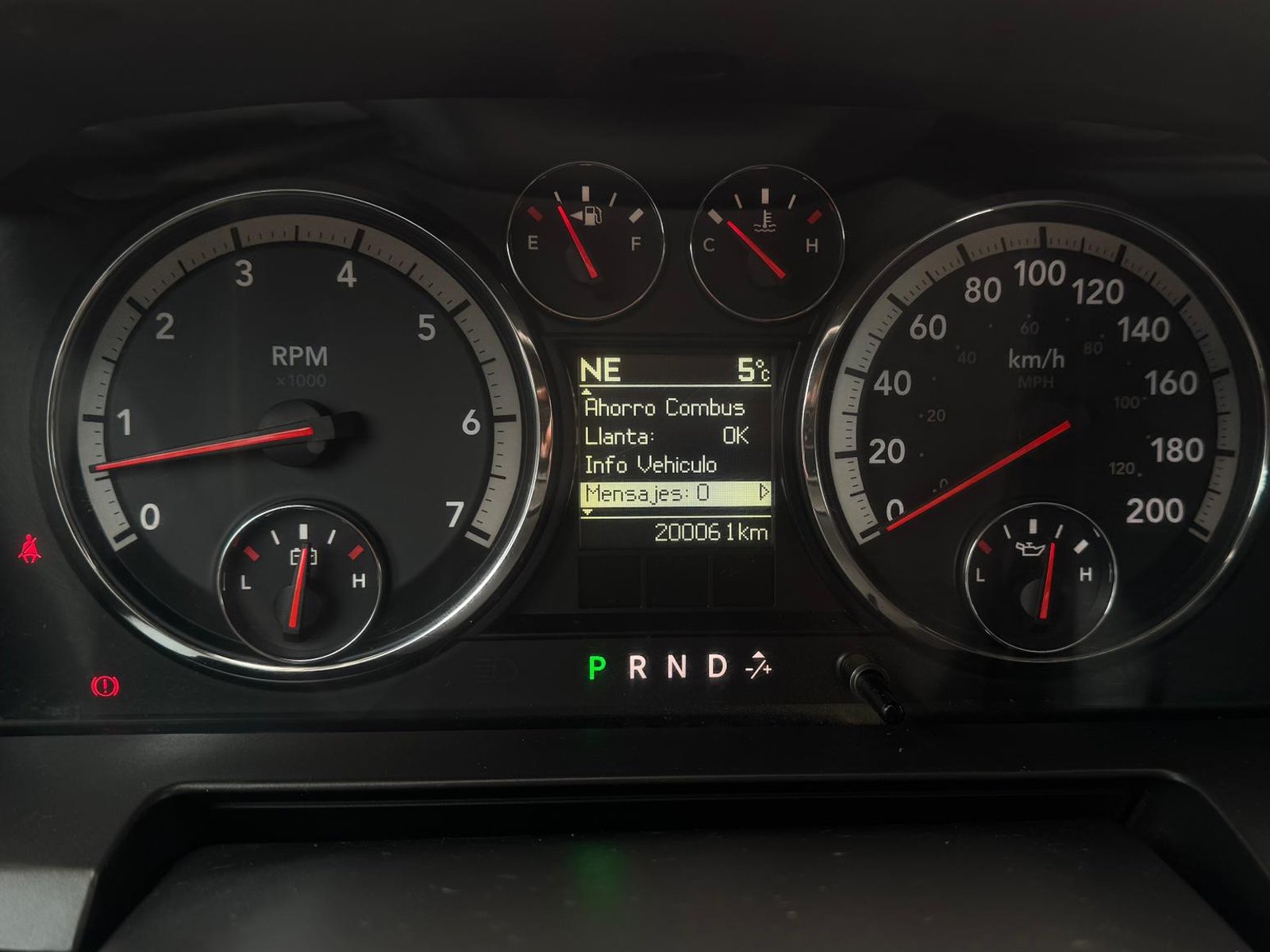 Dodge NEW RAM 5.7 2012 - Foto 5 de 20