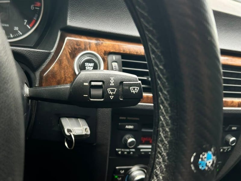BMW 316I 2012 - Imagen 16 de 19