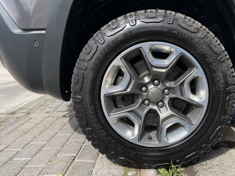 Jeep CHEROKEE 2019 - Imagen 7 de 18