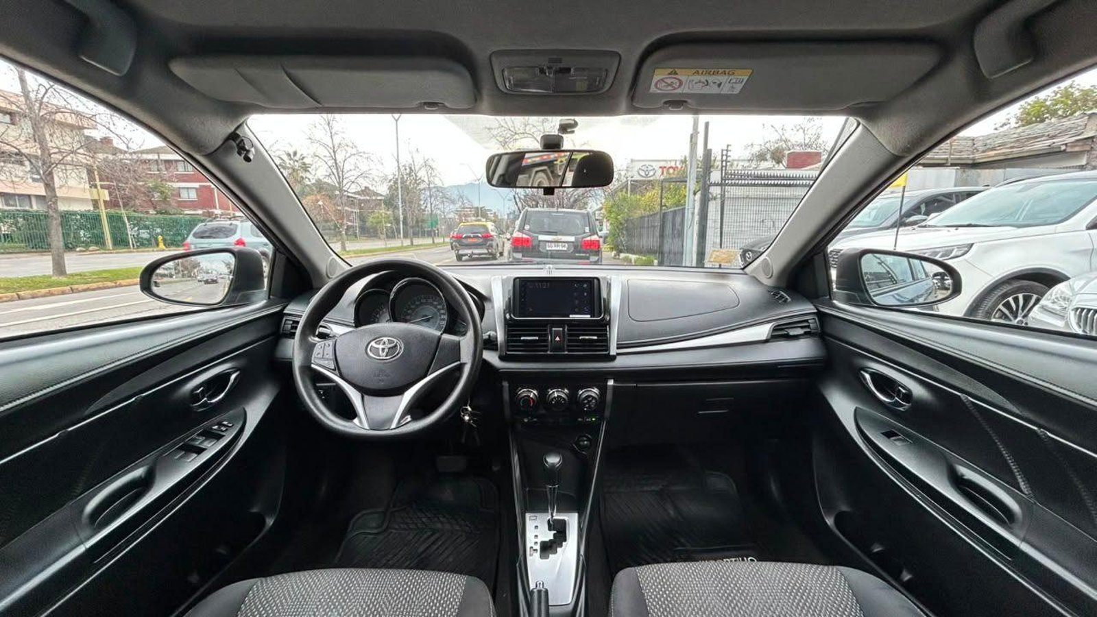 Toyota Yaris 2017 - Imagen 9 de 20
