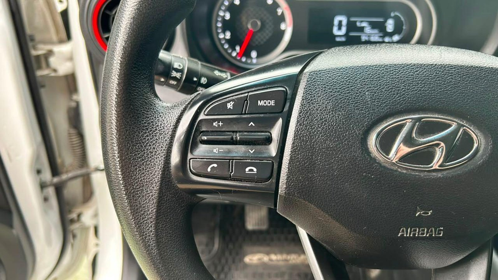 Hyundai Grand I10 2023 - Imagen 17 de 20