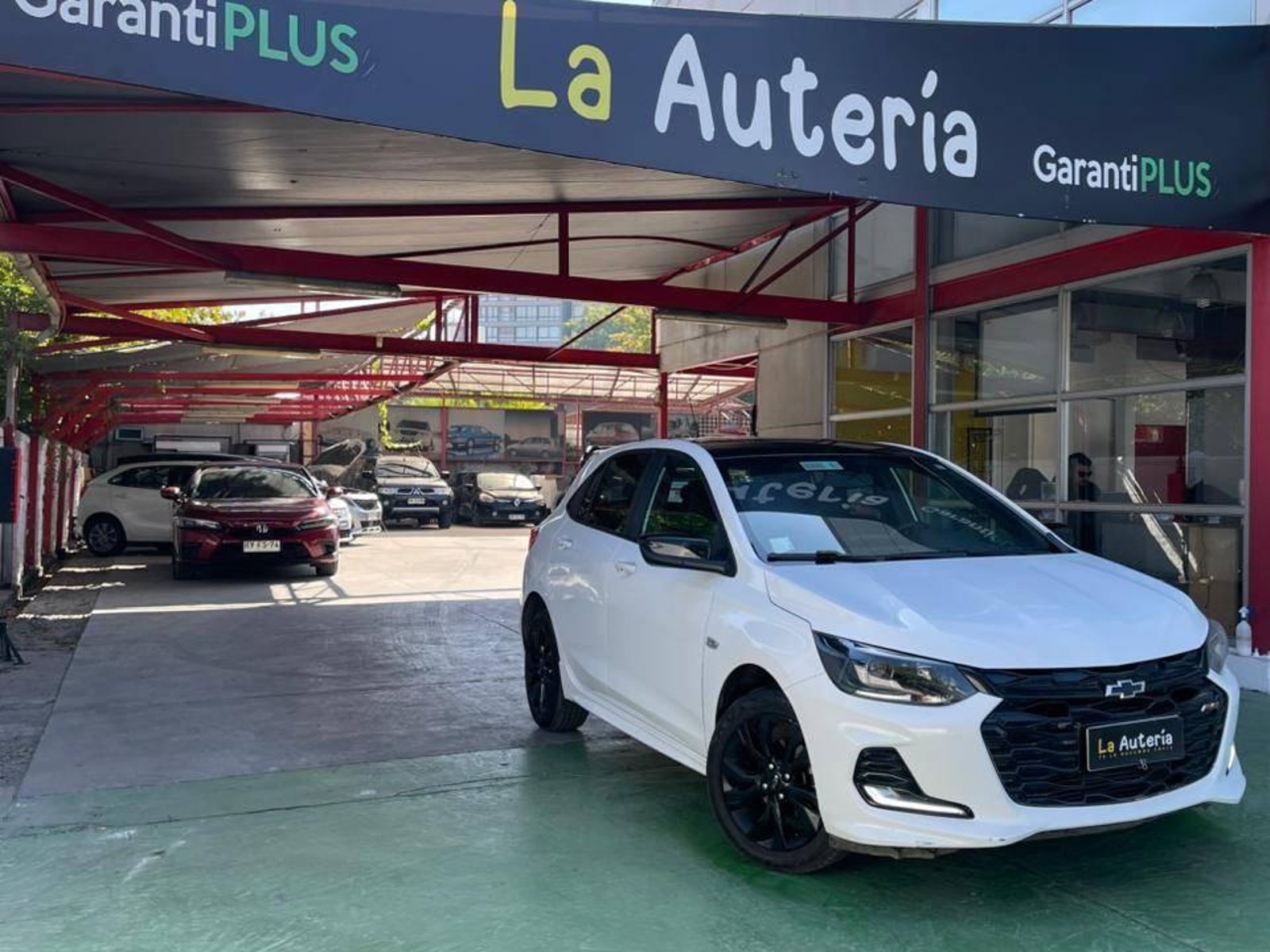 Chevrolet Onix Turbo HB 2022 - Foto 2 de 15