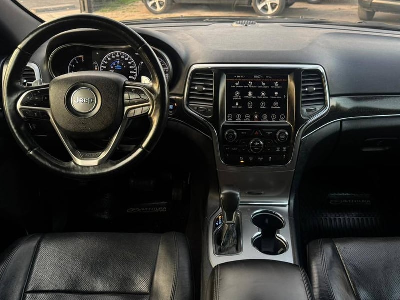 Jeep GRAND CHEROKEE 2019 - Imagen 9 de 20
