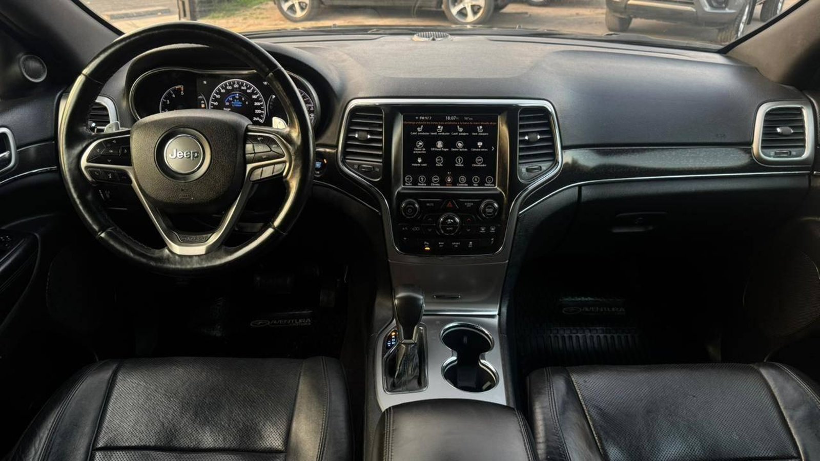 Jeep GRAND CHEROKEE 2019 - Imagen 9 de 20