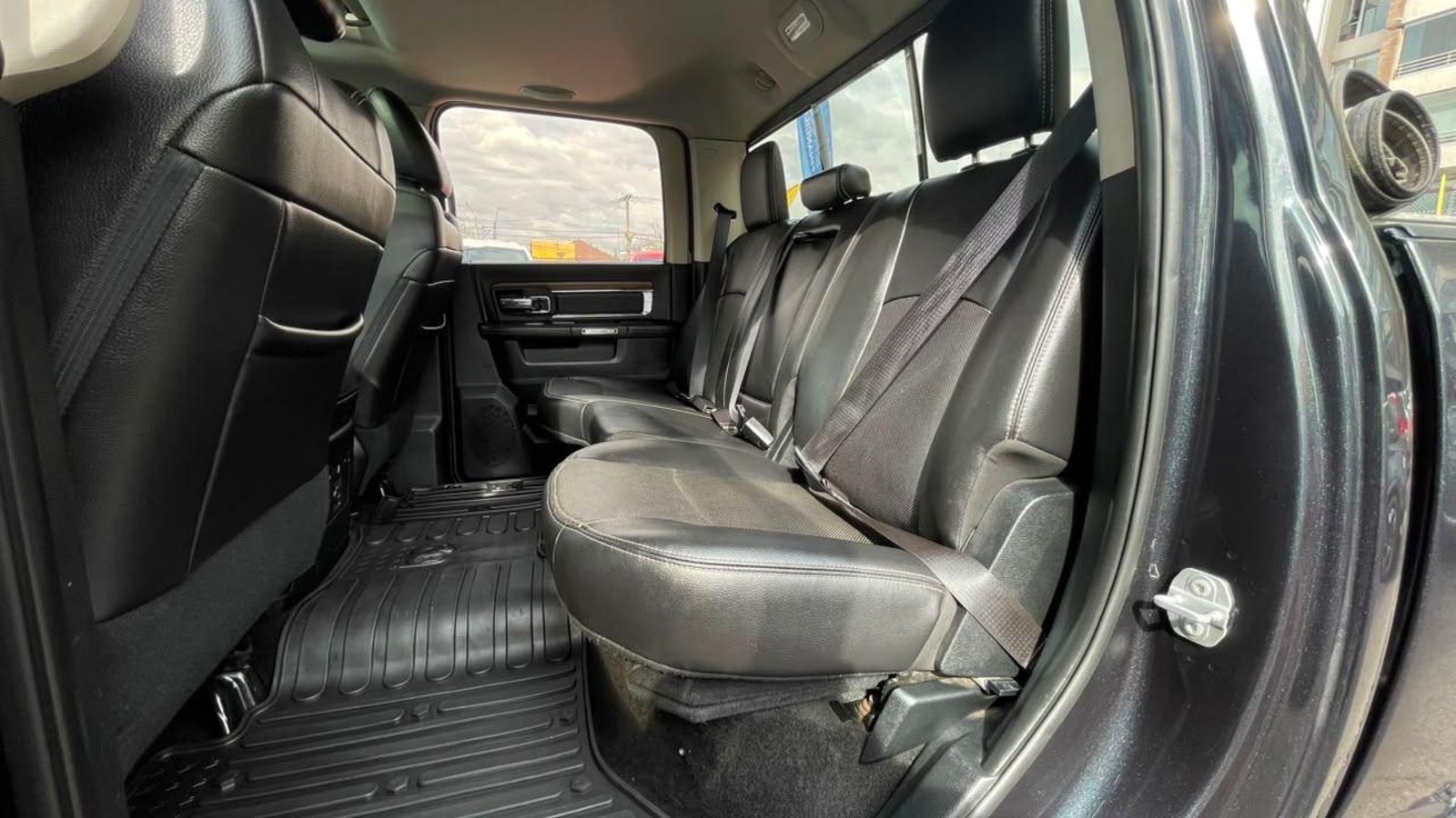 Dodge RAM 1500 LARAMIE 2017 - Imagen 6 de 16