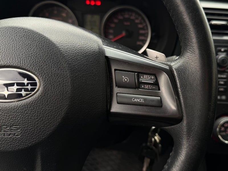 Subaru NEW XV AWD CVT 2.0I 2014 - Imagen 13 de 16