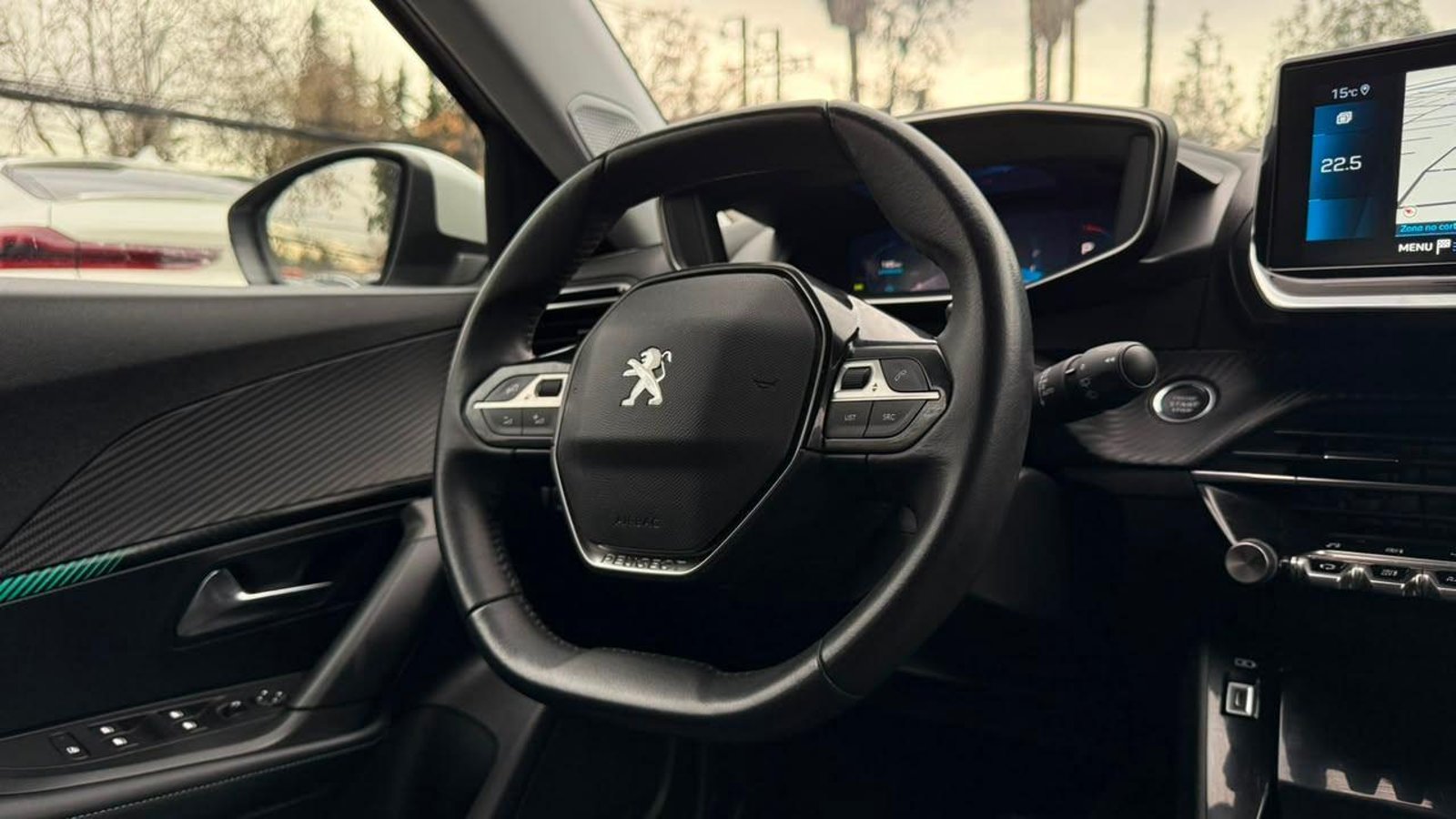 Peugeot 2008 ALLURE 1.2 2022 - Imagen 10 de 20