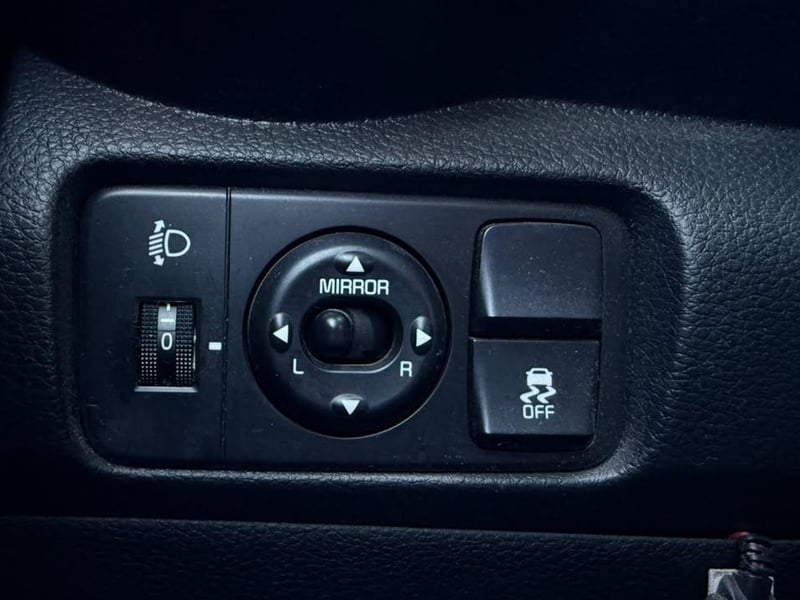 Kia SOLUTO 2025 - Imagen 16 de 18