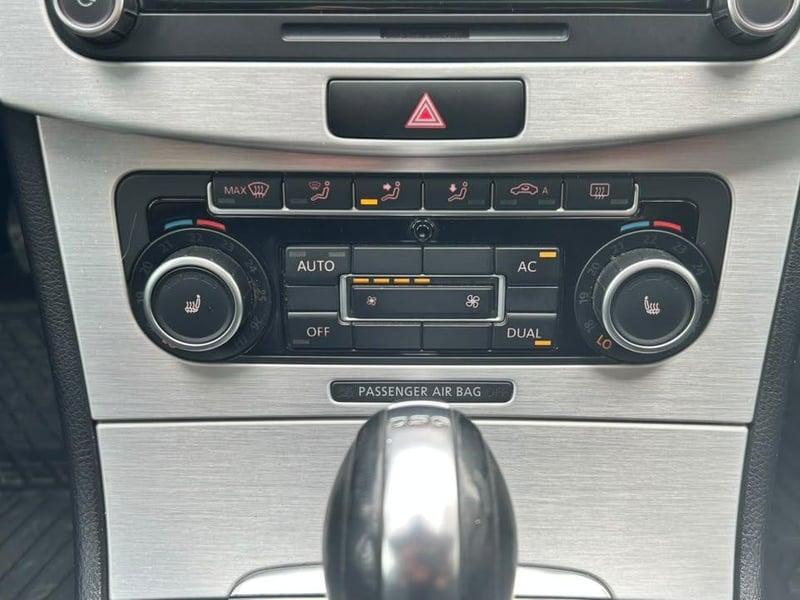 Volkswagen PASSAT 2013 - Imagen 15 de 20