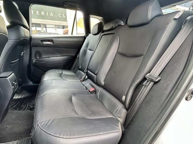 Toyota COROLLA CROSS 2023 - Imagen 8 de 20