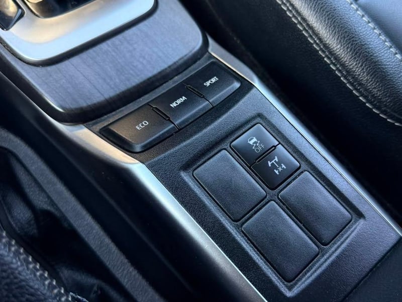 Toyota FORTUNER 2022 - Imagen 16 de 20
