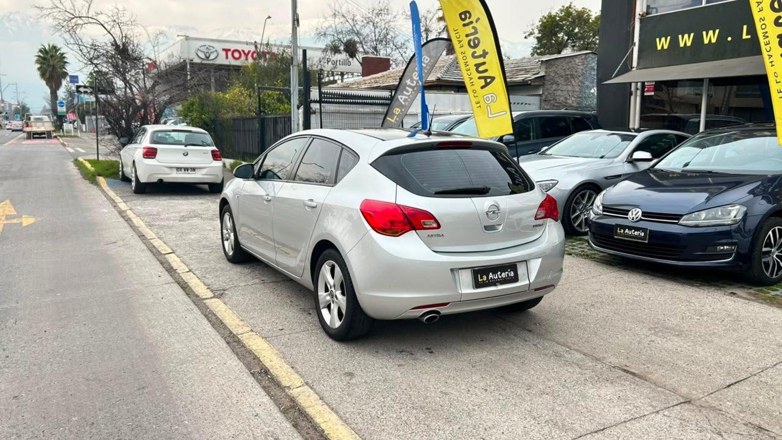Opel Astra 2013 - Imagen 4 de 19