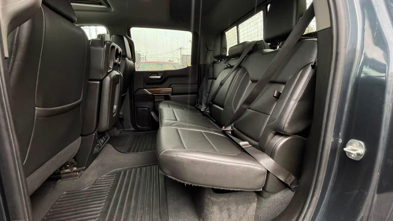 Chevrolet SILVERADO DCAB 5.3 AUT 2019 - Imagen 6 de 14