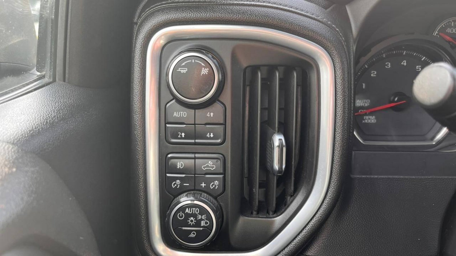 Chevrolet Silverado 2020 - Imagen 19 de 20