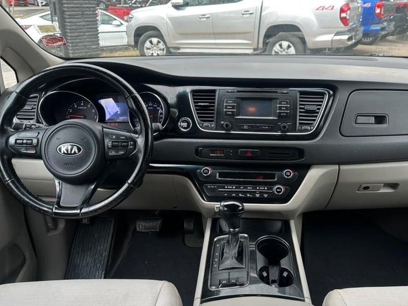 Kia Grand Carnival 2016 - Imagen 6 de 20