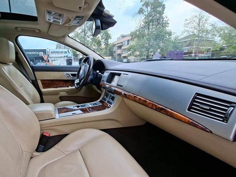 Jaguar XF 30 2012 - Imagen 6 de 19