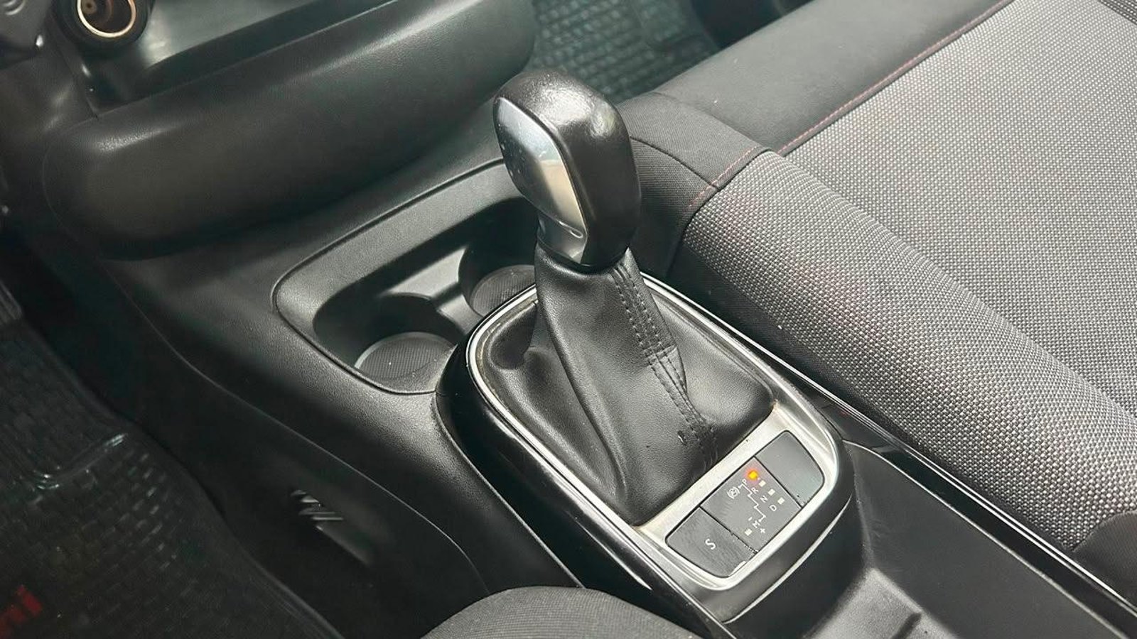 Citroën NEW CACTUS BLUEHDI HB 1.5 AUT 2020 - Imagen 11 de 15