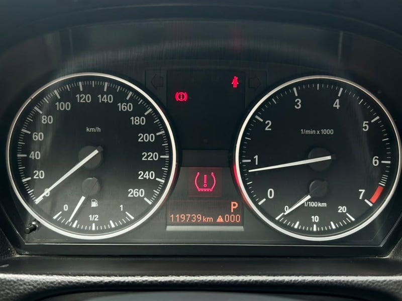 BMW 316I 2012 - Imagen 8 de 19