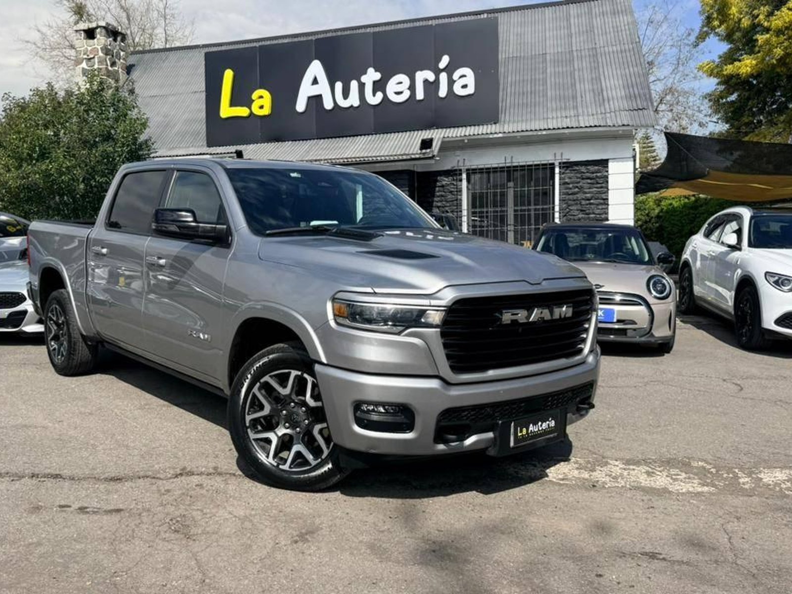 RAM 1500 2025 - Foto 2 de 20