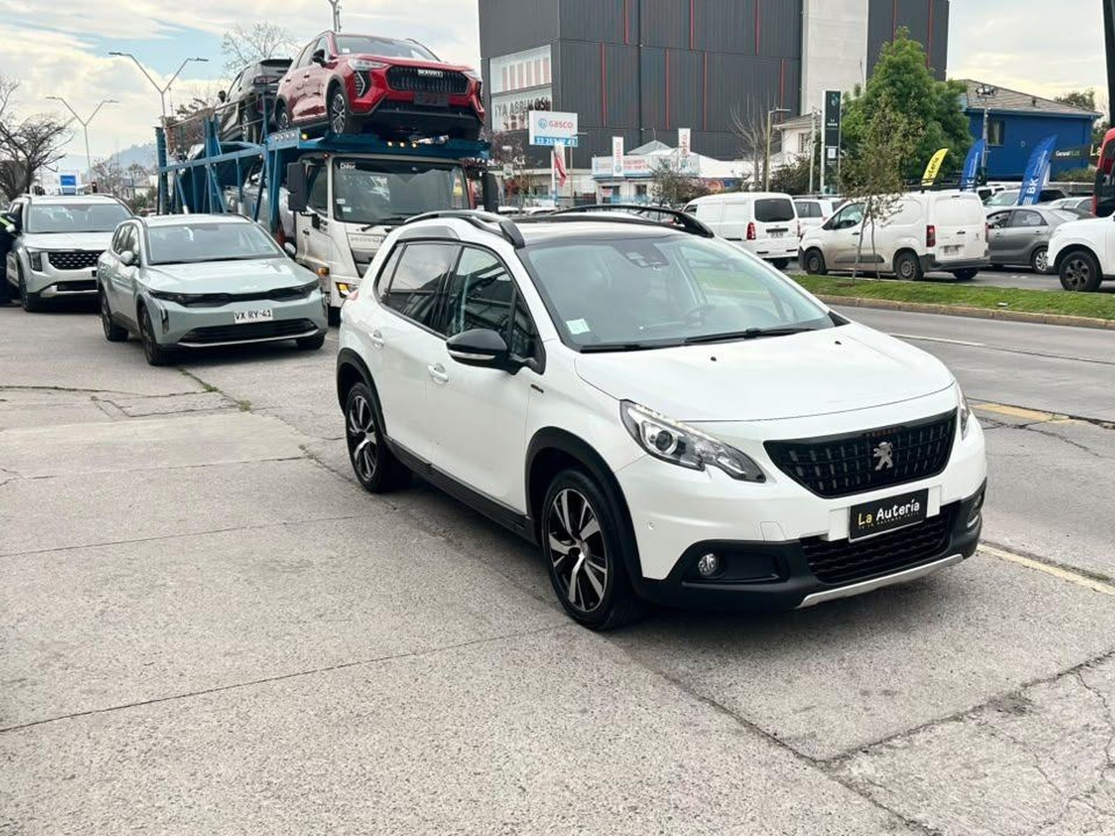 Peugeot 2008 2018 - Foto 2 de 20