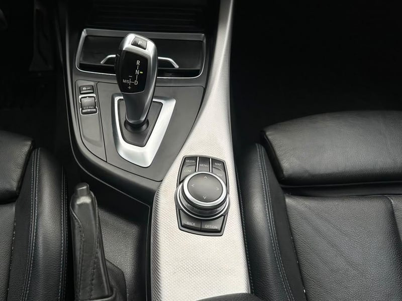BMW 118D 2019 - Imagen 8 de 20