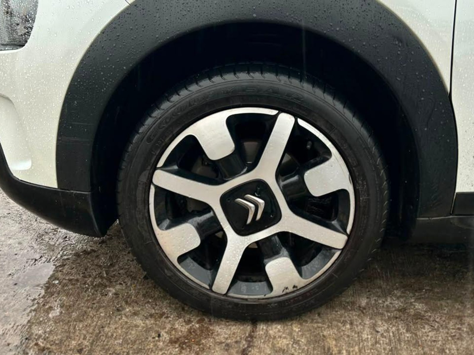 Citroën C4 2020 - Foto 5 de 16