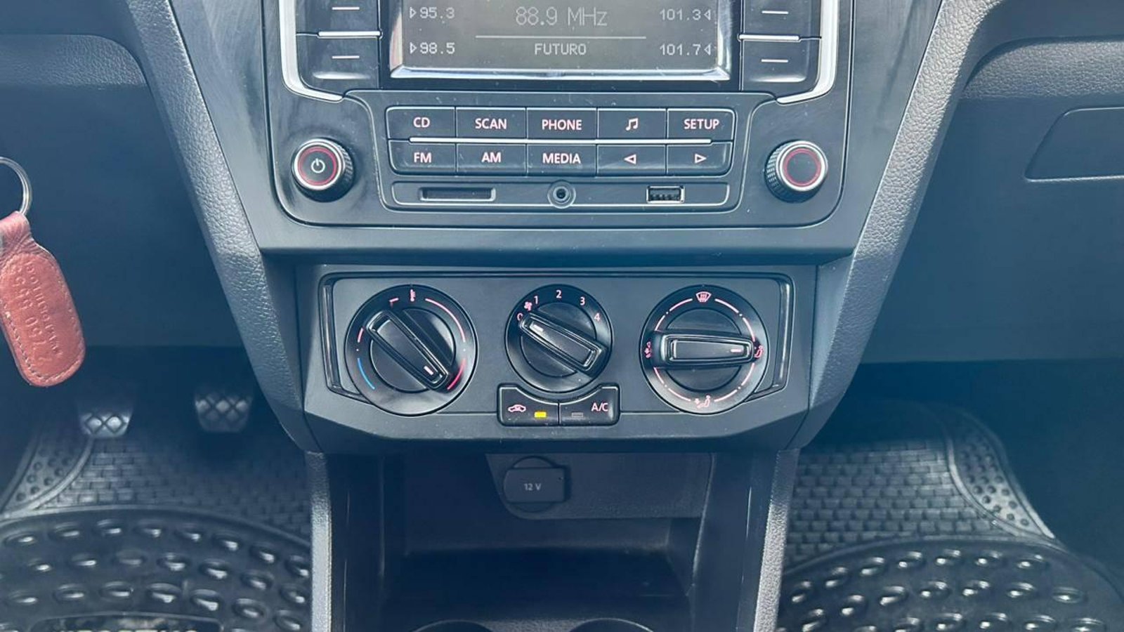 Volkswagen Gol 2021 - Imagen 14 de 20