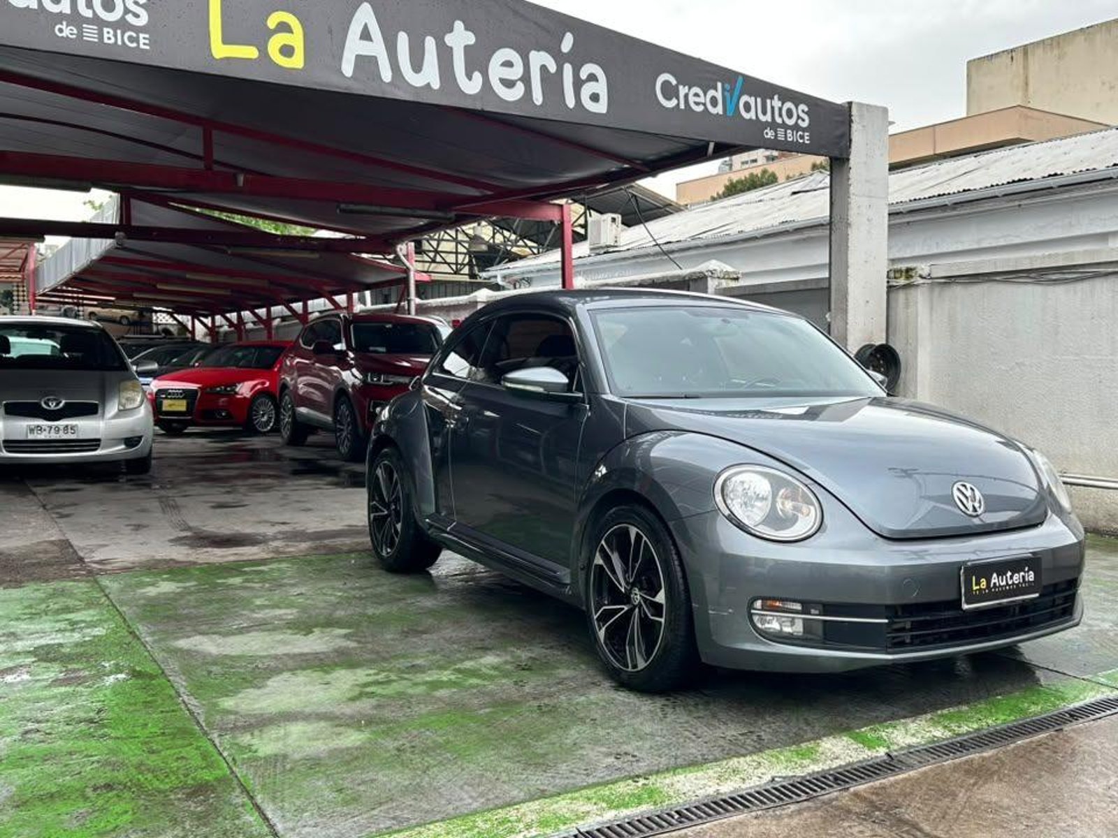 Volkswagen BEETLE 2015 - Foto 2 de 20