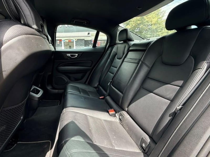 Volvo S60 2021 - Imagen 7 de 20
